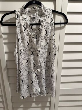 CAbi Moon Dot Sleeveless V-Neck Shell Top - White & Black